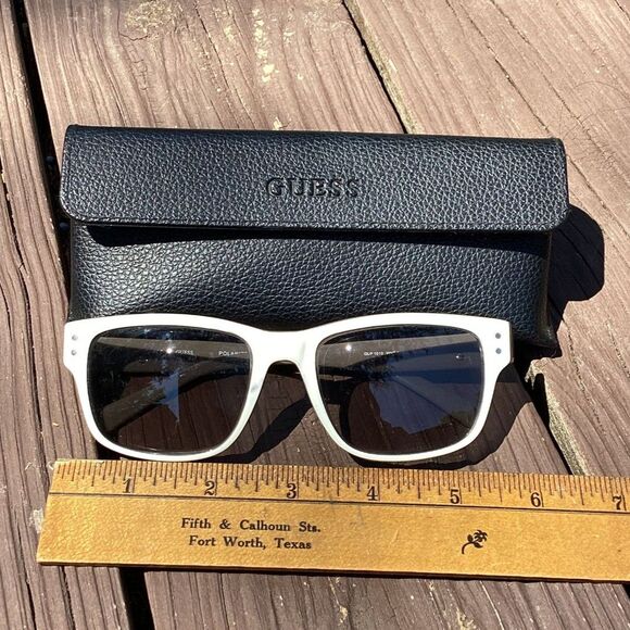 GUESS White Square Polarized Lenses Eyewear Womens Designer FRAMES ONLY - Picture 5 of 5